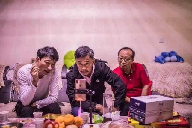200万网友拼命劝<strong></p>
<p>币友投币网</strong>他别当网红