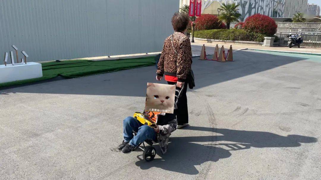 探险王国残破不堪！华强广场到处闭店！华强城业主<strong></p>
<p>残破币</strong>，你们还好吗？
