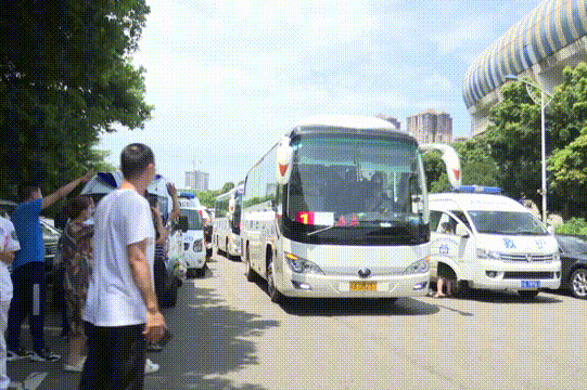 凯旋归“崃”