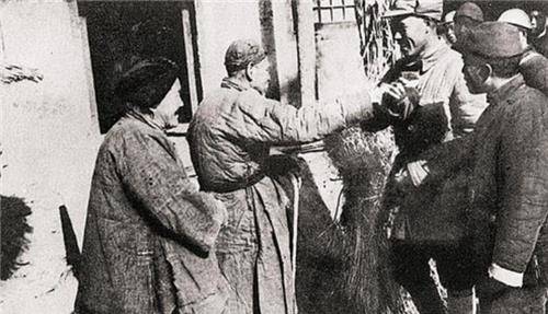 老农拿一张1100万法币的欠条<strong></p>
<p>一千万法币</strong>，专家核实为真，最后是怎么处理的？