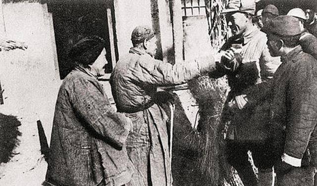 老农成大“债主”拿出一欠条跟政府索要1100万法币<strong></p>
<p>一千万法币</strong>，最后结局如何