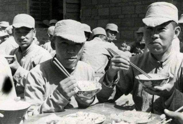 山西老农成“债主”<strong></p>
<p>一千万法币</strong>，拿一欠条找政府索要1100万法币，结局如何？