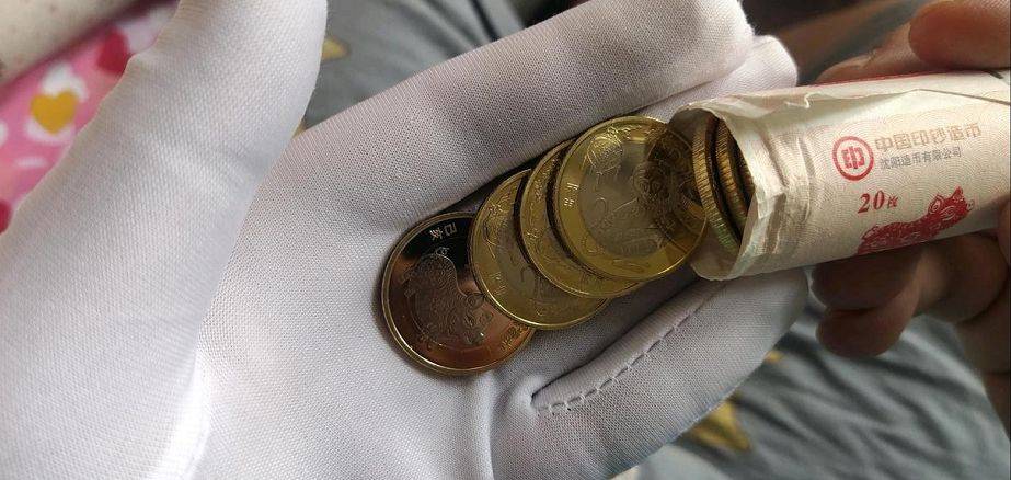 有假!生肖币要小心<strong></p>
<p>青年币</strong>,不仅是虎年纪念币