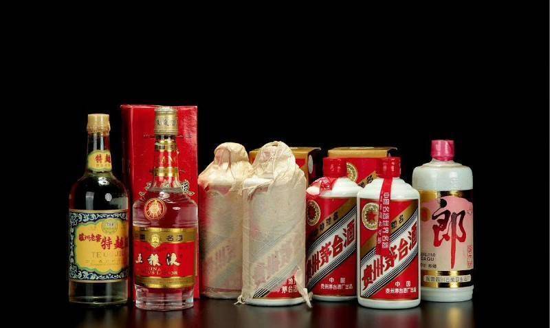 茅台镇上的散酒能不能买<strong></p>
<p>洪币在哪买</strong>？在哪里买更正宗？