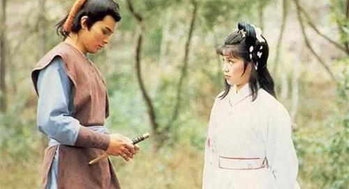 郭靖第一次请黄蓉吃饭<strong></p>
<p>双期币多少钱</strong>，花了19两7钱4分，折合人民币大概多少钱？