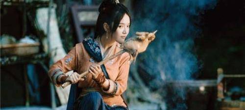 郭靖第一次请黄蓉吃饭<strong></p>
<p>双期币多少钱</strong>，花了19两7钱4分，折合人民币大概多少钱？