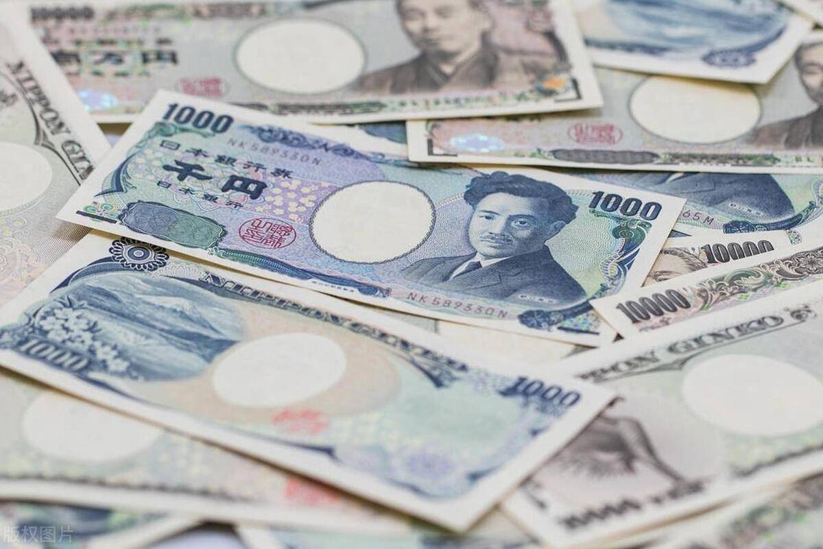 日元狂贬只因日本不升息？我国同样降息<strong></p>
<p>日元降息</strong>，为何人民币越来越坚挺？