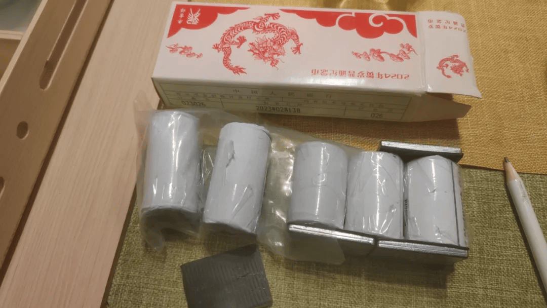 龙币和京剧币价格暴涨<strong></p>
<p>吉祥币今天的价格</strong>！收藏者需留意卷币里的其他币！