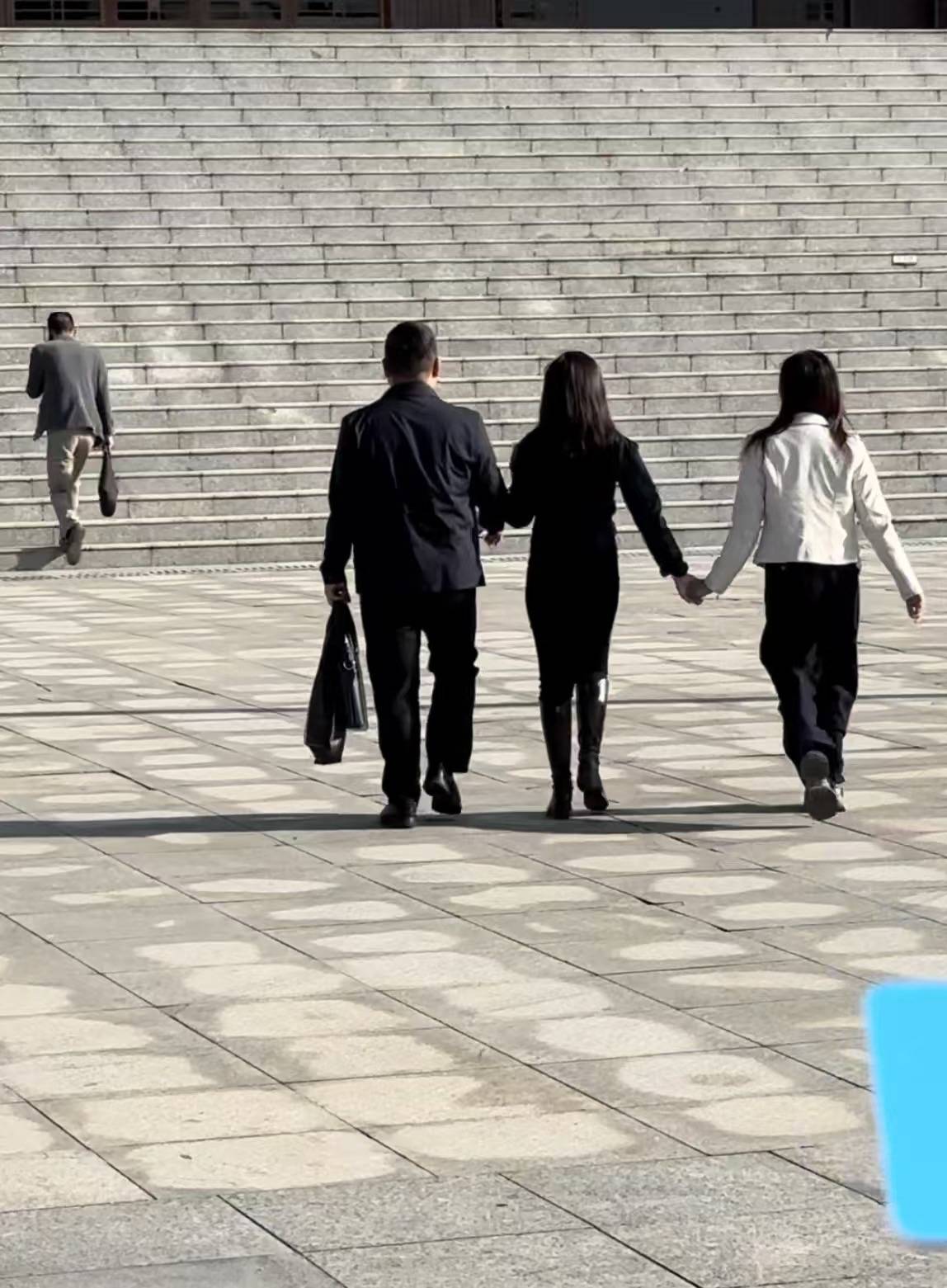 死刑！余华英拐卖儿童案重审宣判<strong></p>
<p>货币的时间价值案例</strong>，其当庭表示上诉