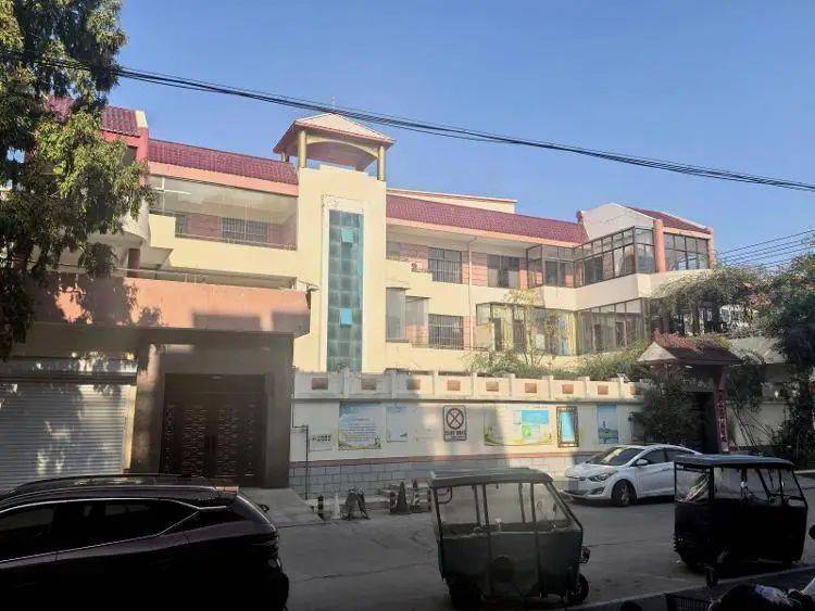 他被抓当晚有老百姓放鞭炮庆祝<strong></p>
<p>国债etf交易规则</strong>，探访江苏第一位农民副县长“三蟒”豪宅