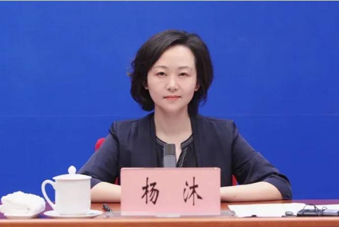 央地交流！“75后”女厅长进京履新<strong></p>
<p>上海货币交易市场</strong>，陈克龙“空降”江西