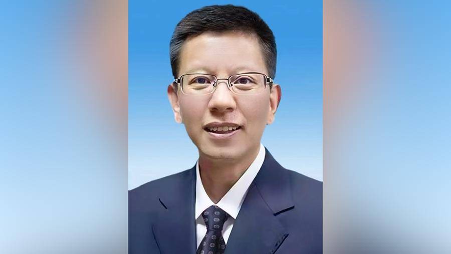 央地交流！“75后”女厅长进京履新<strong></p>
<p>上海货币交易市场</strong>，陈克龙“空降”江西