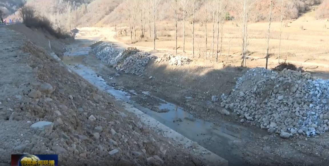 调研途中<strong></p>
<p>广州货币交易市场</strong>，吉林省委书记多次随机停车察看水毁工程施工情况