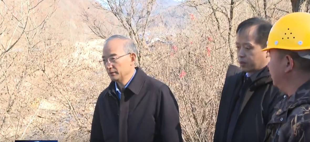调研途中<strong></p>
<p>广州货币交易市场</strong>，吉林省委书记多次随机停车察看水毁工程施工情况