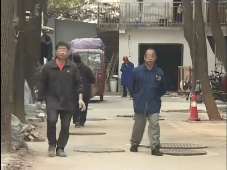 长沙一小区变“井”区：9栋楼井盖多达170个<strong></p>
<p>亚泰坊币现在价格</strong>，施工方称地下管网复杂只能加井
