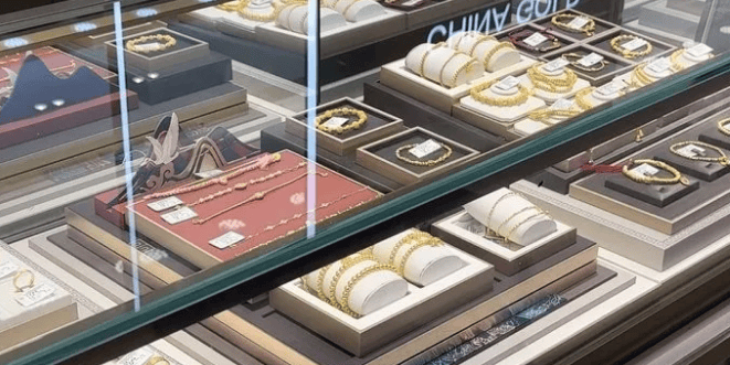 重回“6”字头<strong></p>
<p>多货币对冲循环交易</strong>！济南多家门店价格一夜下跌！