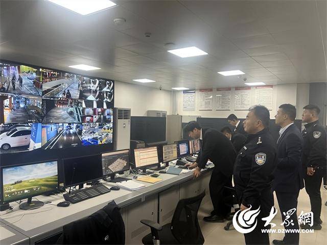 山东济宁一女孩在商场坠亡<strong></p>
<p>gmq币币交易上线</strong>，其倚靠的扶梯玻璃护栏疑似脱落，警方回应
