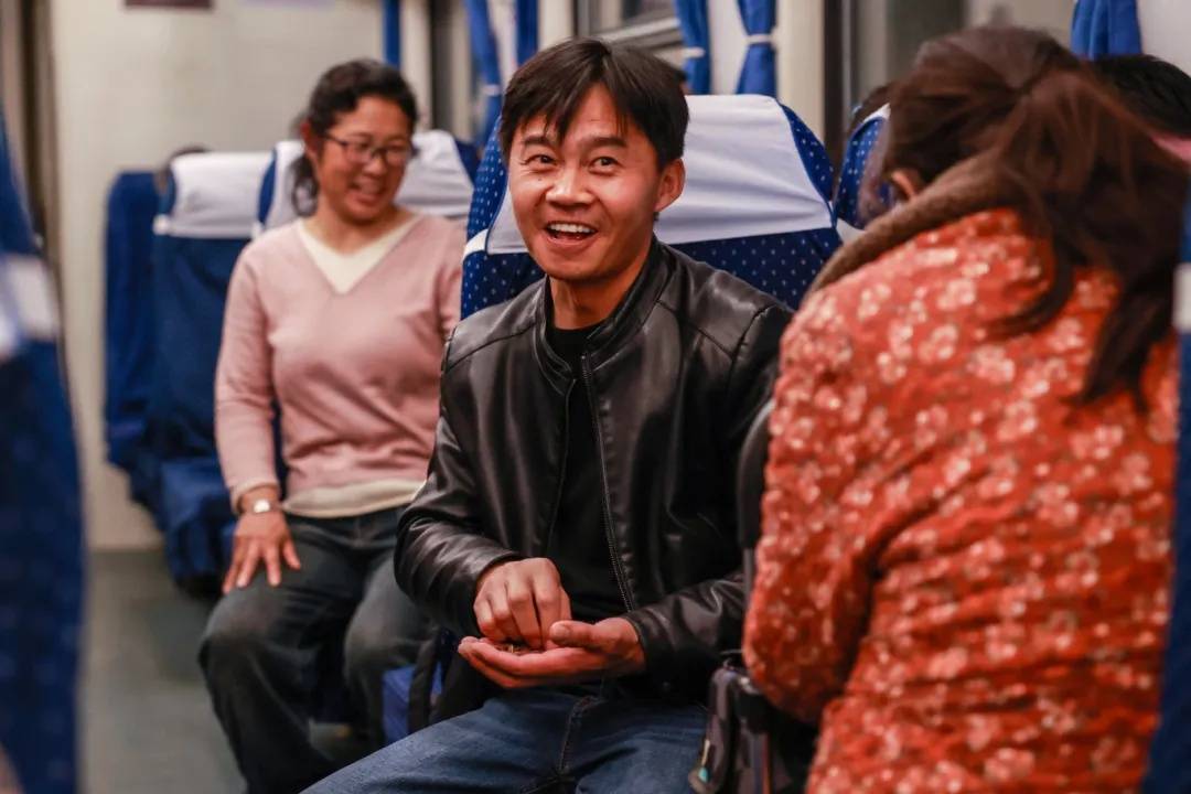 这趟北京始发的绿皮车站站停<strong></p>
<p>零息债券全价交易</strong>，但旅客都说好——