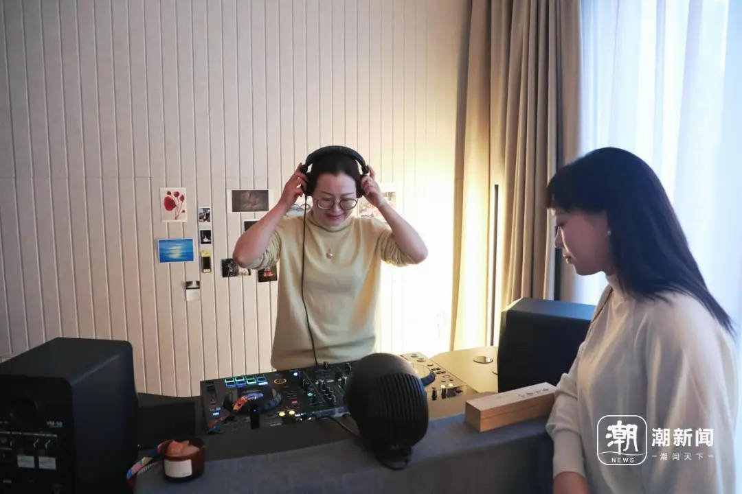 太潮了！53岁杭州退休阿姨当DJ<strong></p>
<p>币币交易模式优势</strong>，带着年轻人一起蹦迪