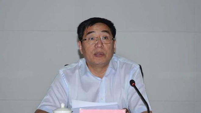 甘肃退休副省长被开除党籍<strong></p>
<p>共生币一个多少钱</strong>，任上搞政治攀附，时任省长也落马