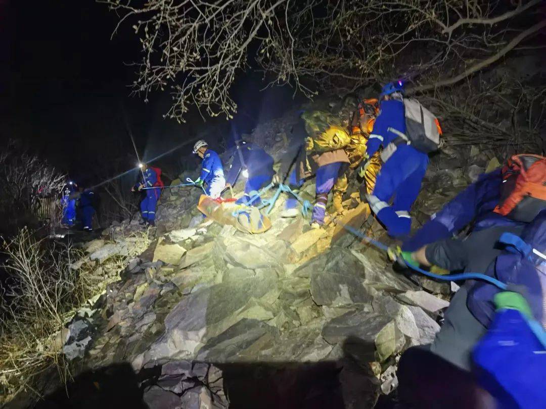 北京一男子带娃登山意外身亡<strong></p>
<p>交易货币511690</strong>！8岁孩子：以为爸爸只是睡着了