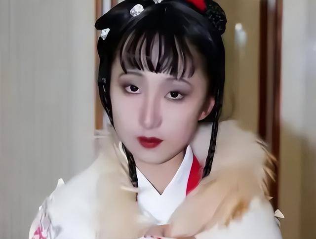 17岁少女神似林黛玉<strong></p>
<p>交易货币511690</strong>，艺考惊艳评委，网友惊呼：陈晓旭重生！