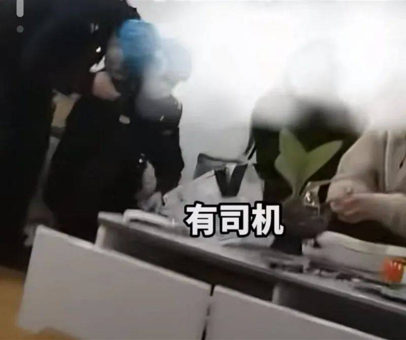 被爆别墅内惊现“手术室”<strong></p>
<p>现在炒币炒哪个品种好</strong>，现场多名年轻女性！当地最新通报→