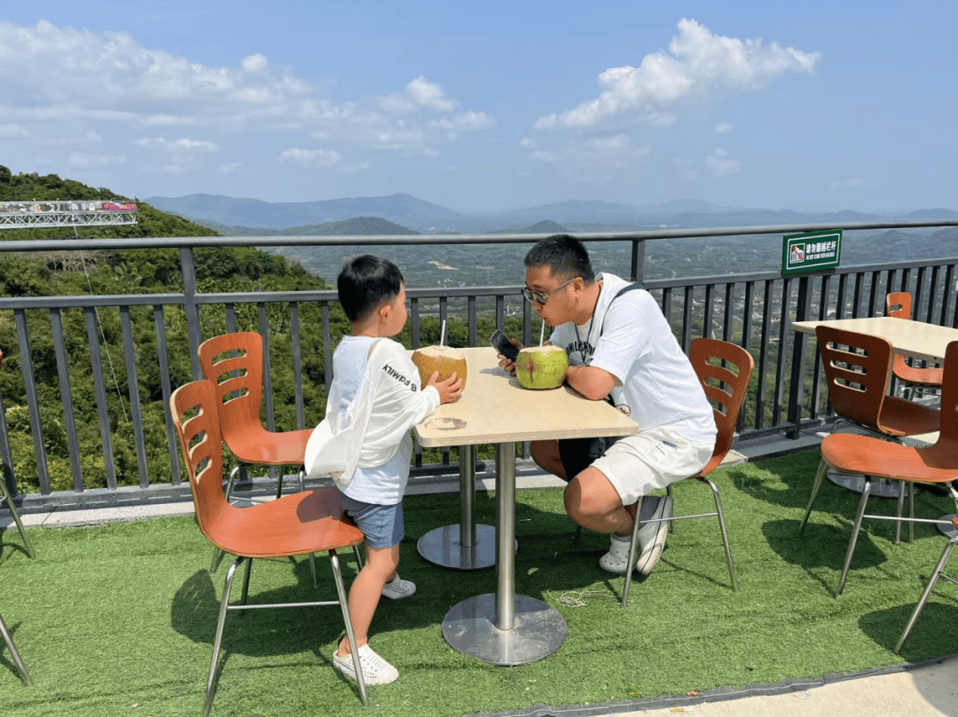 两年跑15万公里<strong></p>
<p>债券交易市场有哪些</strong>，小伙为北京菜市场、打折超市和五环外小店带货