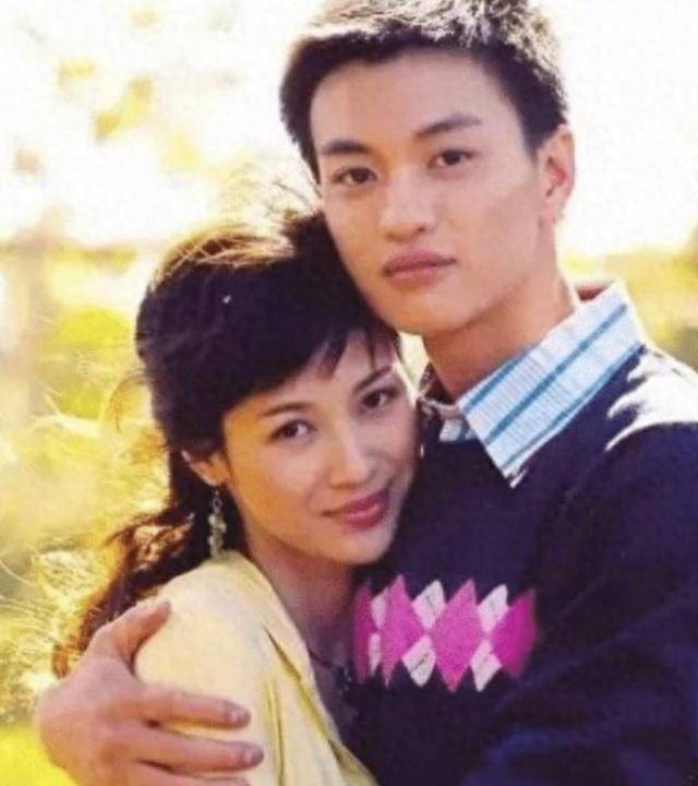 富商周旭辉<strong></p>
<p>趣币网funcion</strong>，44岁娶小12岁女星童蕾，获刑3年后，妻女过得如何？