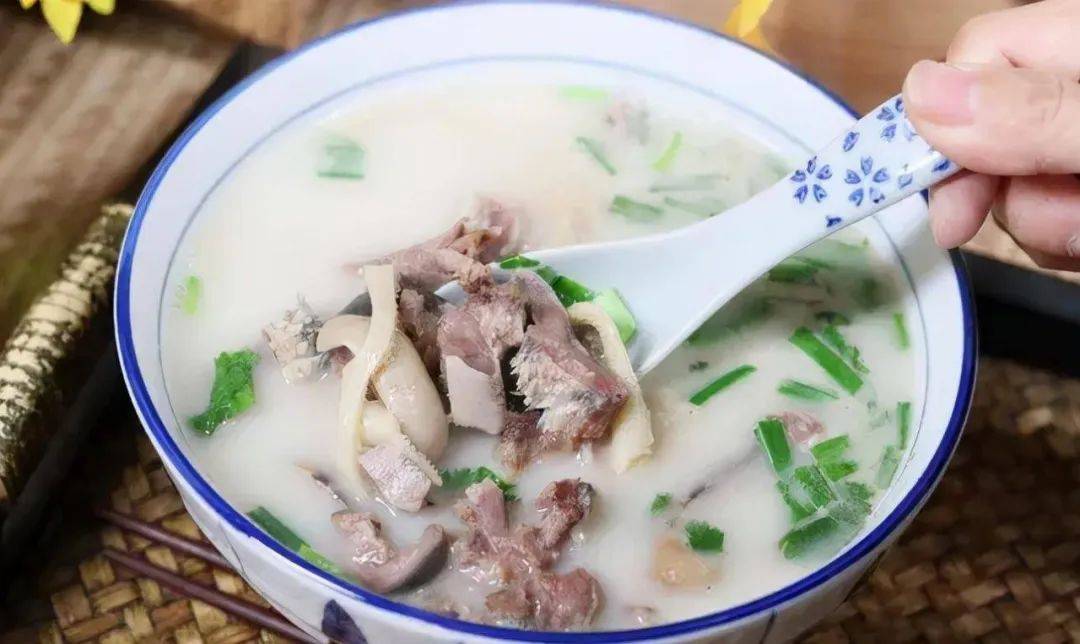 菏泽羊汤为啥奶白色<strong></p>
<p>趣币网funcion</strong>？市场监管部门介入调查“信阳毛尖”商标权许可使用纠纷……