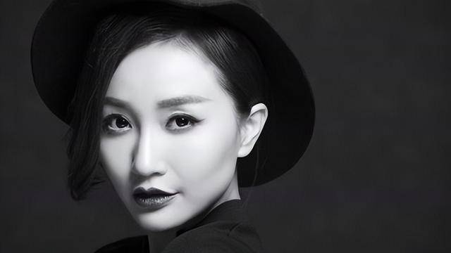演完赵丽颖闺蜜<strong></p>
<p>炒币暴富的90后</strong>，又演于和伟老婆，39岁的她年轻时是个氧气大美女