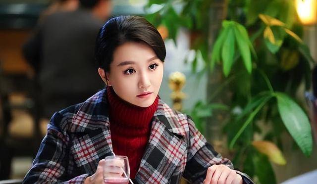 演完赵丽颖闺蜜<strong></p>
<p>炒币暴富的90后</strong>，又演于和伟老婆，39岁的她年轻时是个氧气大美女