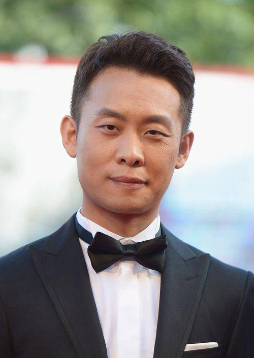 吴京邀张译拍戏：你要多少片酬？张译：你要没钱<strong></p>
<p>货币资本买卖</strong>，就算一百我也演！