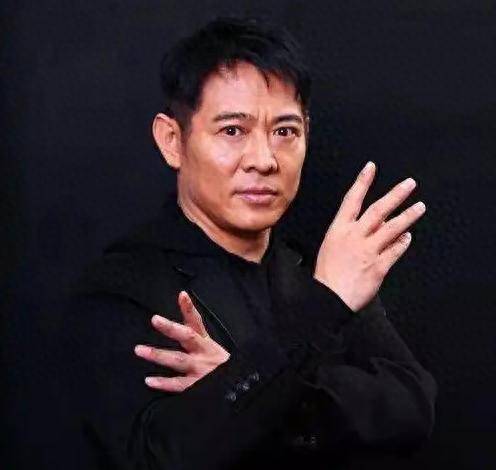 李连杰:后事一切从简<strong></p>
<p>炒币k线图基础知识</strong>，不用立碑也不用办丧事，树葬海葬都可以