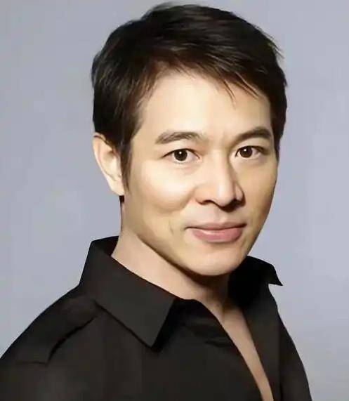 李连杰:后事一切从简<strong></p>
<p>炒币k线图基础知识</strong>，不用立碑也不用办丧事，树葬海葬都可以