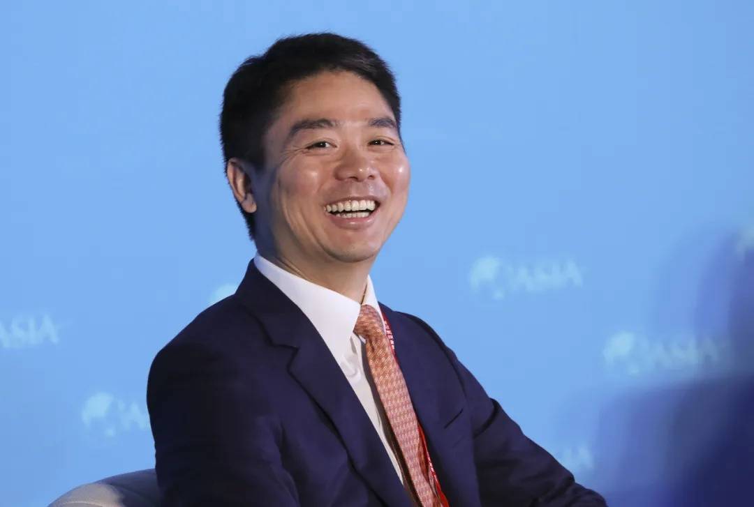 多位老师回应“刘强东发10万现金”<strong></p>
<p>ulord币交易</strong>，师生旧合照曝光