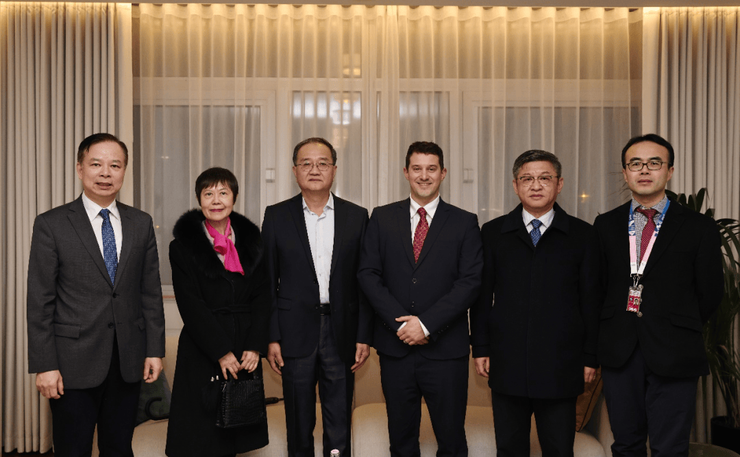 外交部副部长邓励<strong></p>
<p>ulord币交易</strong>，履新职