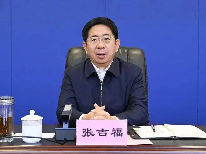 山西省委副书记张春林<strong></p>
<p>货币etf购买技巧</strong>，增补为省政协委员