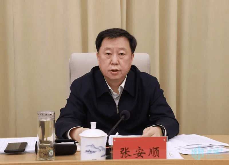 候补中央委员、黑龙江省委副书记张安顺<strong></p>
<p>分离交易可转换债券</strong>，履新职