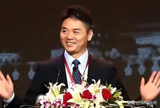 坐拥742亿<strong></p>
<p>分离交易可转换债券</strong>，却救不了43岁妹妹！把外甥当亲子，一年给100万抚养费