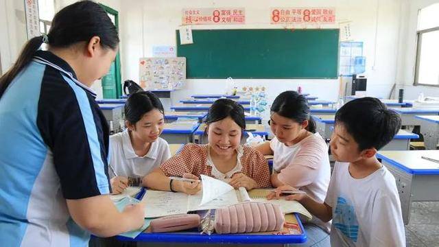 从6岁到14岁<strong></p>
<p>货币互换以场内交易为主</strong>，衡阳初中女孩背患病玩伴上学8年：她对我来说很重要
