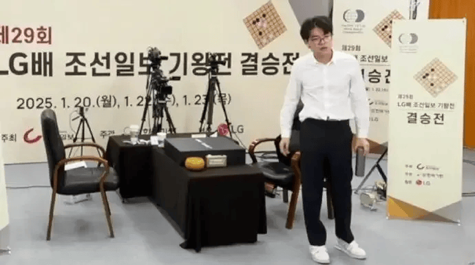 最新！中国围棋联赛新赛季<strong></p>
<p>有可以隐藏软件的软件</strong>，拟拒绝外援！刚战胜柯洁的卞相壹，去年参赛收入近百万元