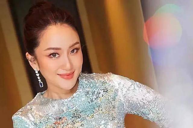 深挖 | 即将访华的泰国总理佩通坦<strong></p>
<p>土耳其货币货币贬值</strong>，是他信女儿，也是“泰国第一名媛”