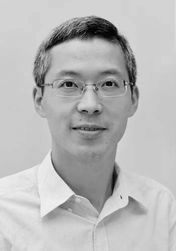 李锋博士遭遇意外离世<strong></p>
<p>ccr机器人自动炒币</strong>，年仅48岁
