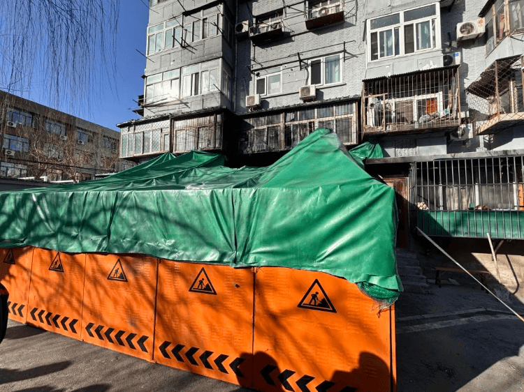 “你们不用管<strong></p>
<p>币圈和链圈的区别</strong>，出事我负责”！老人囤废品堵塞逃生路，不幸起火遇难