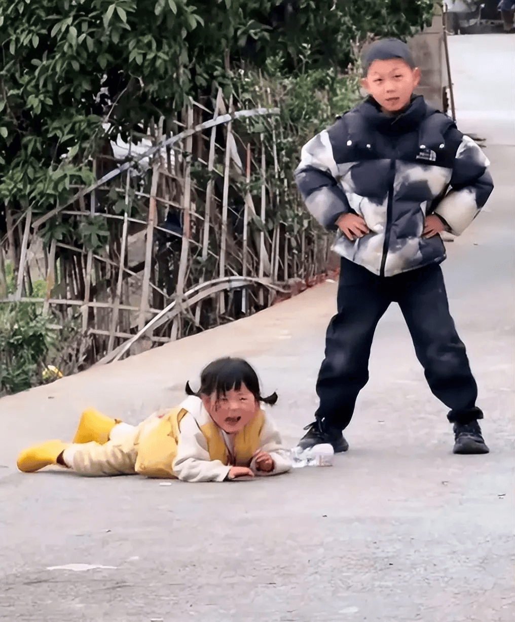 4岁网红年收入或超1650万元<strong></p>
<p>币圈和链圈的区别</strong>！此前父母曾致歉