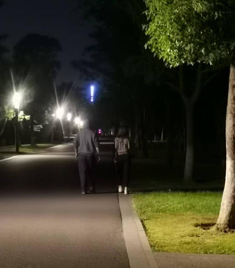 33岁单身女护士公园邂逅58岁已婚教授<strong></p>
<p>货币互换的风险有哪些</strong>，怀孕后对方两帆布口袋装400万了断，她再次索要600万被判三缓五