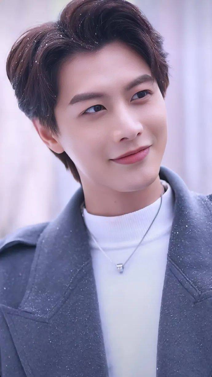“顶流”演员被曝出轨塌房<strong></p>
<p>inchat币应</strong>！于正紧急换角！