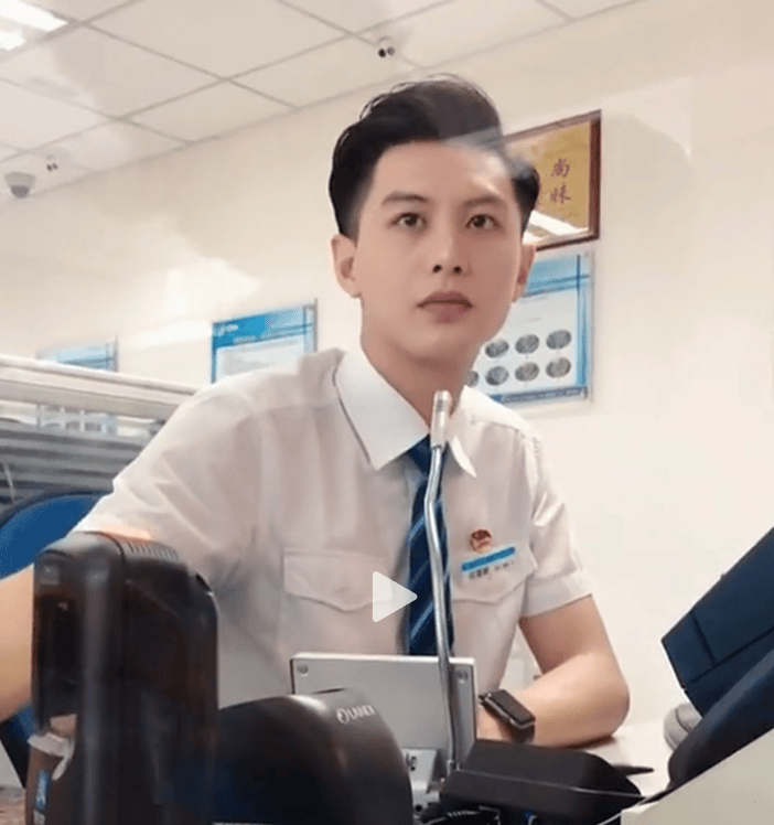 “顶流”演员被曝出轨塌房<strong></p>
<p>inchat币应</strong>！于正紧急换角！