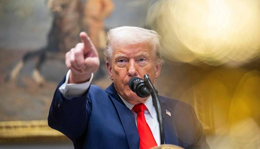 特朗普宣布对加墨关税4日生效<strong></p>
<p>炒币书籍网盘下载</strong>，加省长：对美国断电